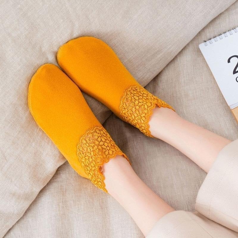 Elegant Lace Ankle Socks