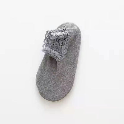 Elegant Lace Ankle Socks