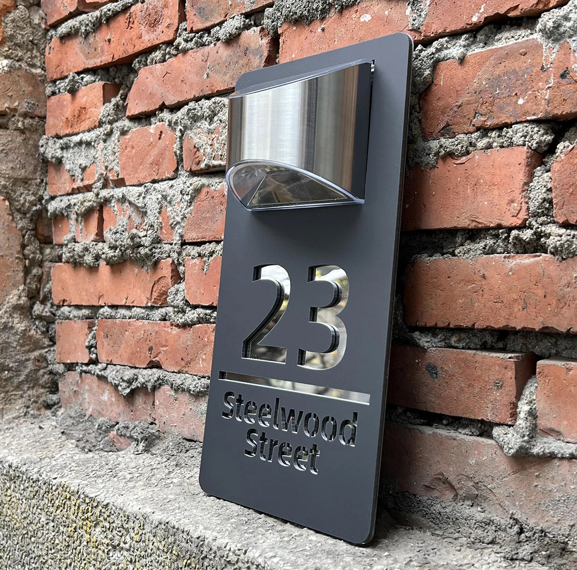 LumiSign™ Personalized Solar Modern House Plaque——Make Your Home Stand Out
